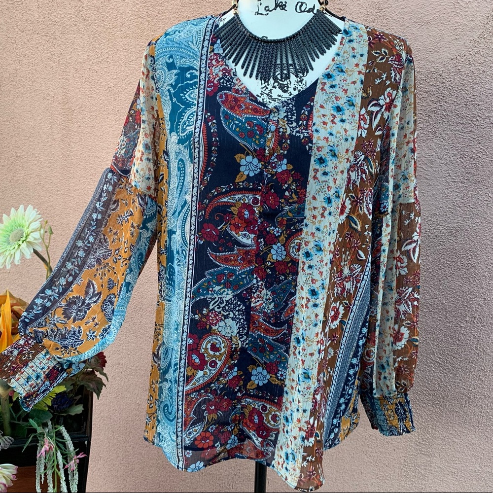 Dressbarn long sleeve blouse top multicolored